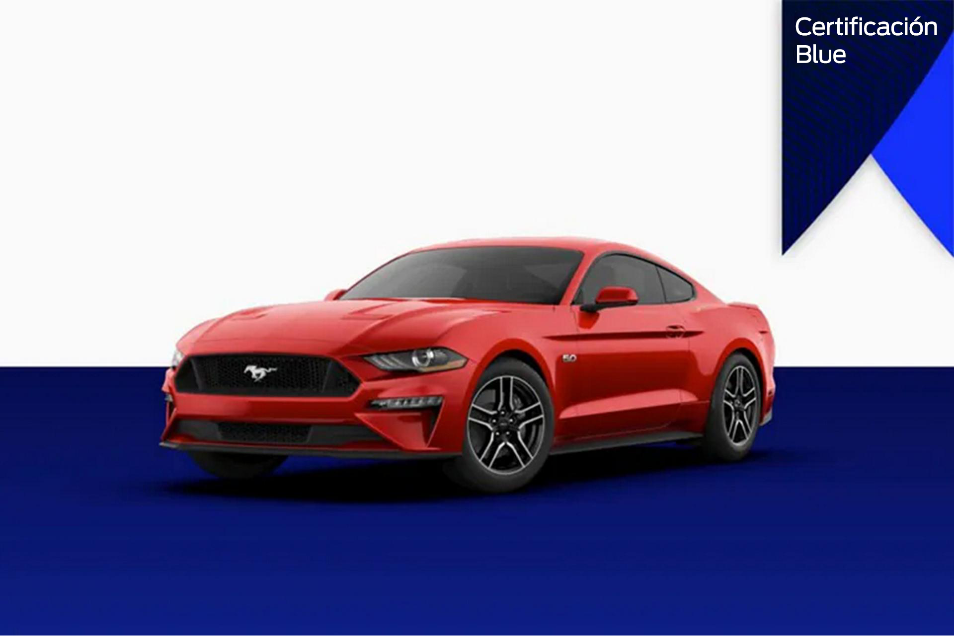 Un Ford Mustang® coupe con el emblema Blue Certified