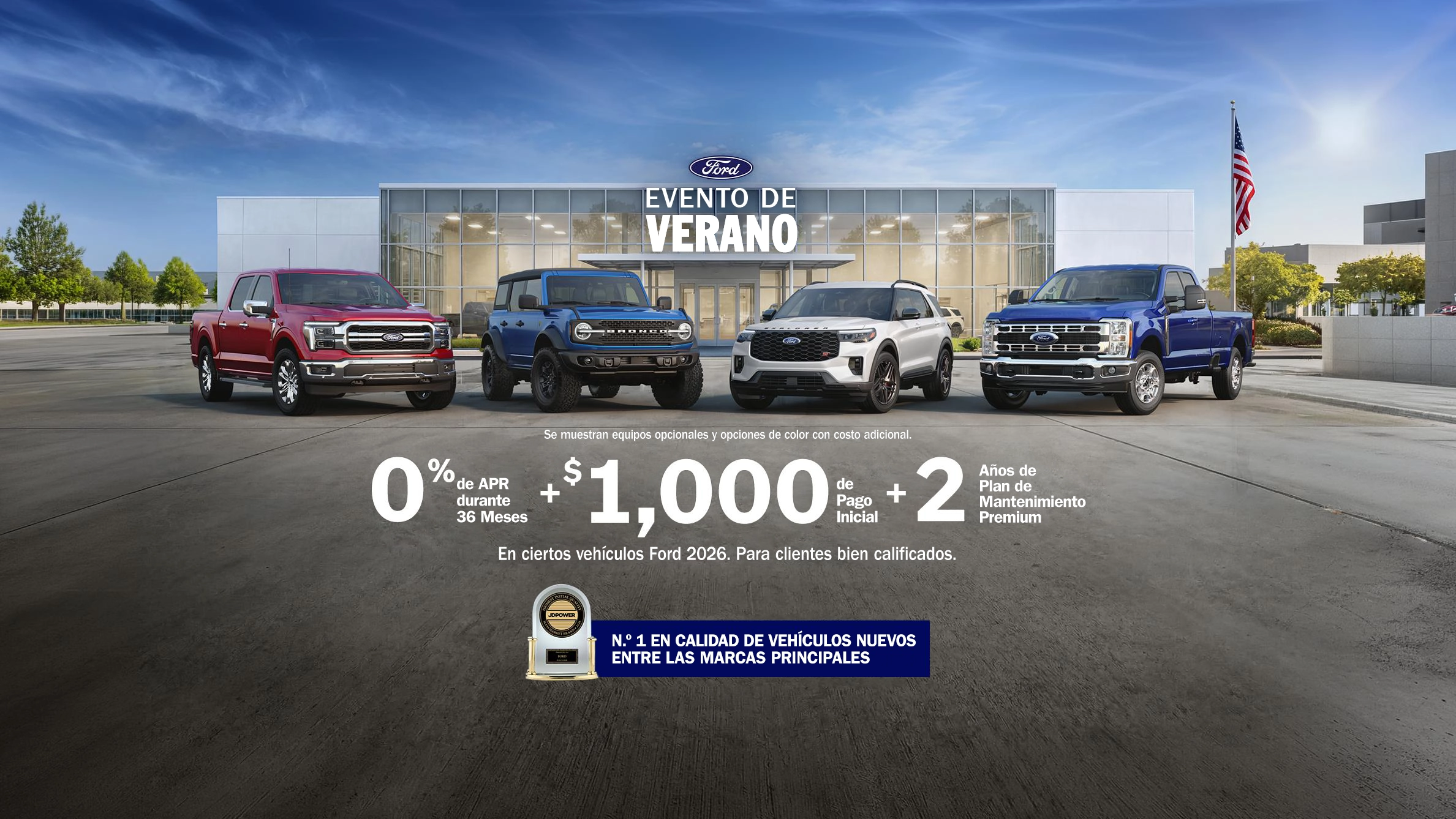 Imagen del exterior del concesionario con una línea de vehículos Ford 2026 en el exterior