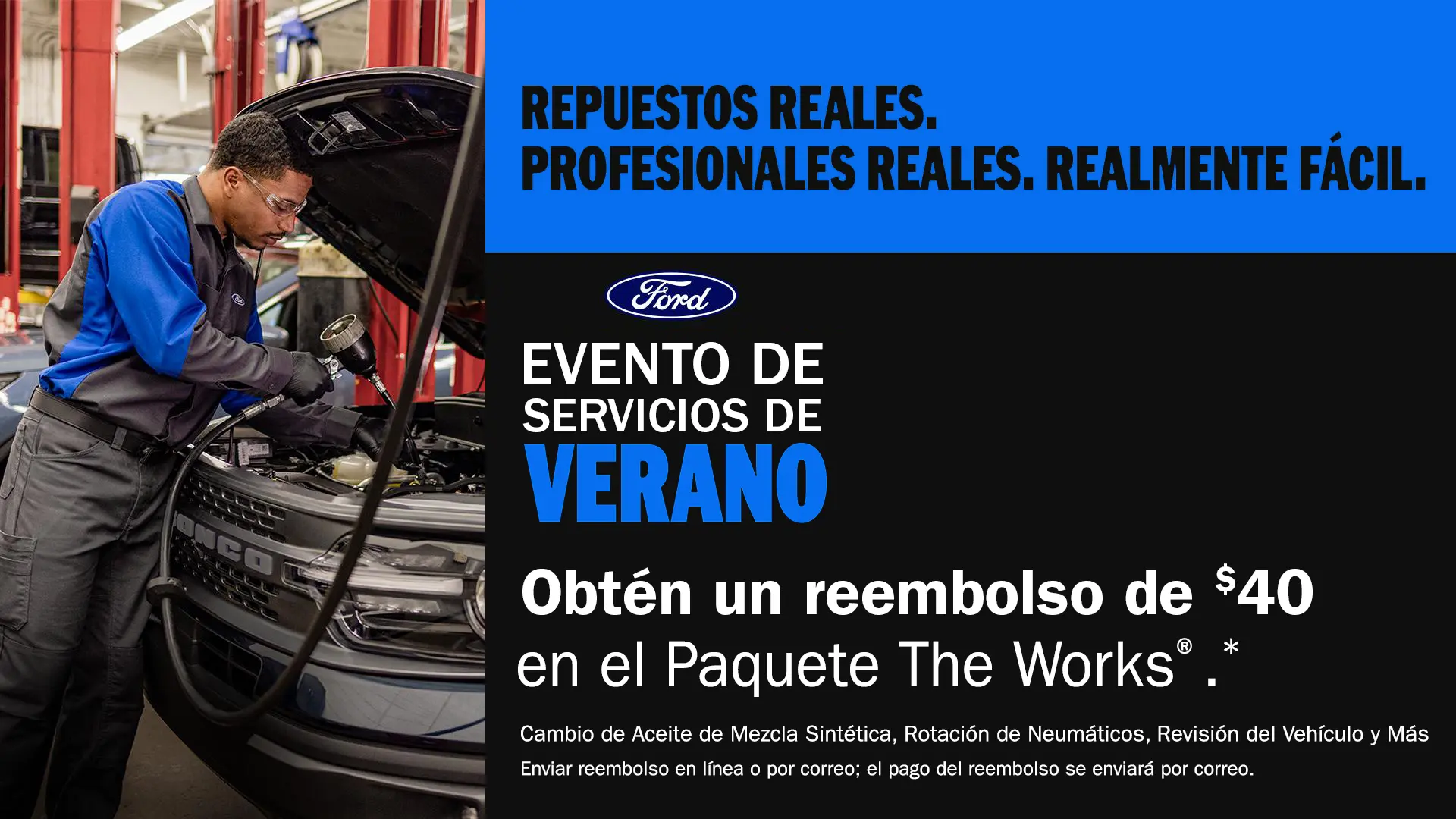 Un mecánico del Servicio Ford realiza un control del vehículo en un Ford vehículo.