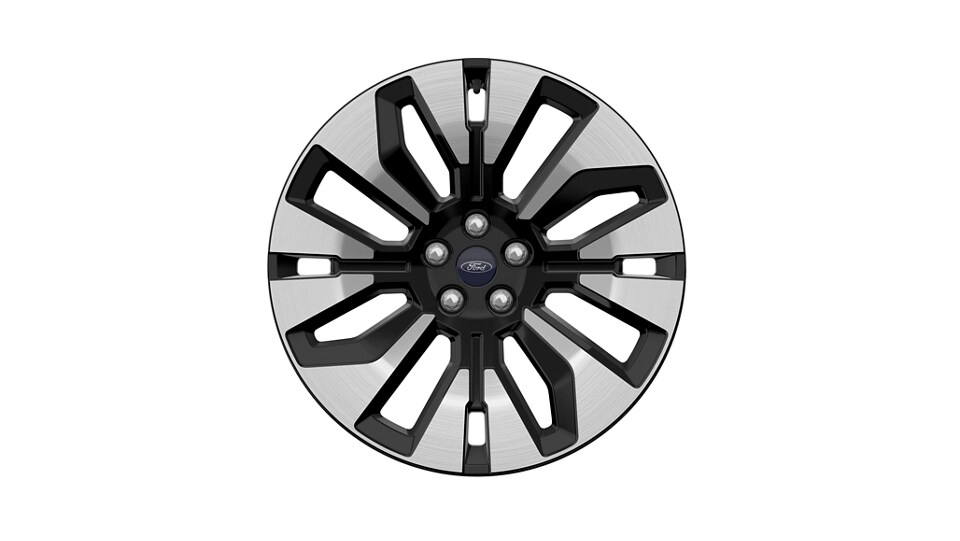 Ruedas con Maquinado Brillante y Tapas en Tarnish Dark de 21”