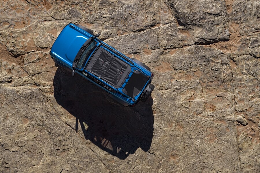 Ford Bronco® Black Diamond™ 2024 con equipo opcional y Accesorios Ford disponibles