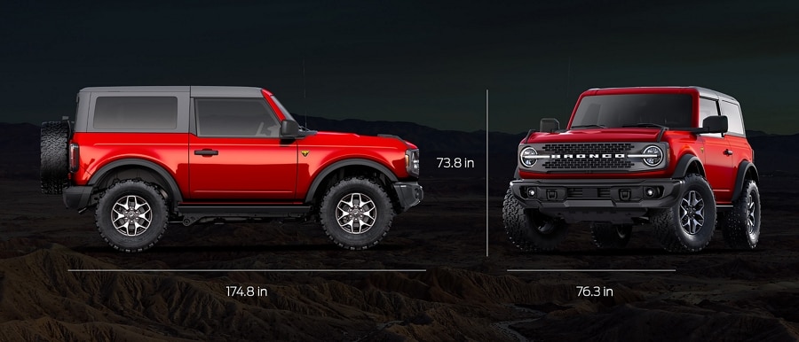 Una Ford Bronco® Badlands® 2024 de dos puertas en Hot Pepper Red que muestra las dimensiones del vehículo