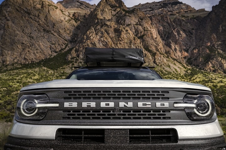 Primer plano de la parrilla de la Ford Bronco® Sport 2023