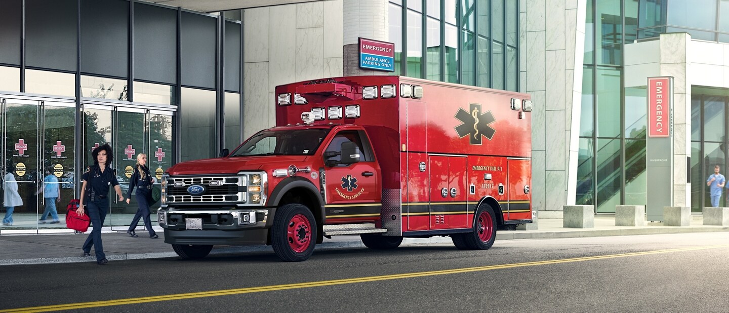 Mejora para Ambulancia para la Chasis con Cabina Ford Super Duty® F-600® XL 2023