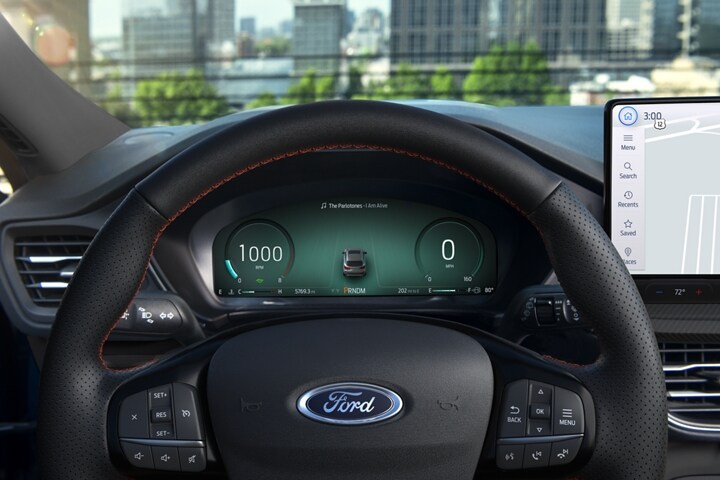 Vista interior de la pantalla de una Ford Escape® 2023 donde se ven los modos de conducción