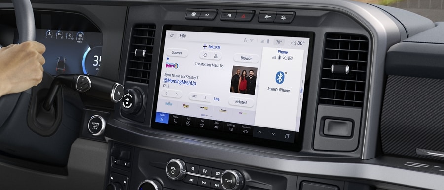 Actualiza tu coche con CarPlay con estas 7 pantallas multimedia: GPS, aviso  de radares, manos libres